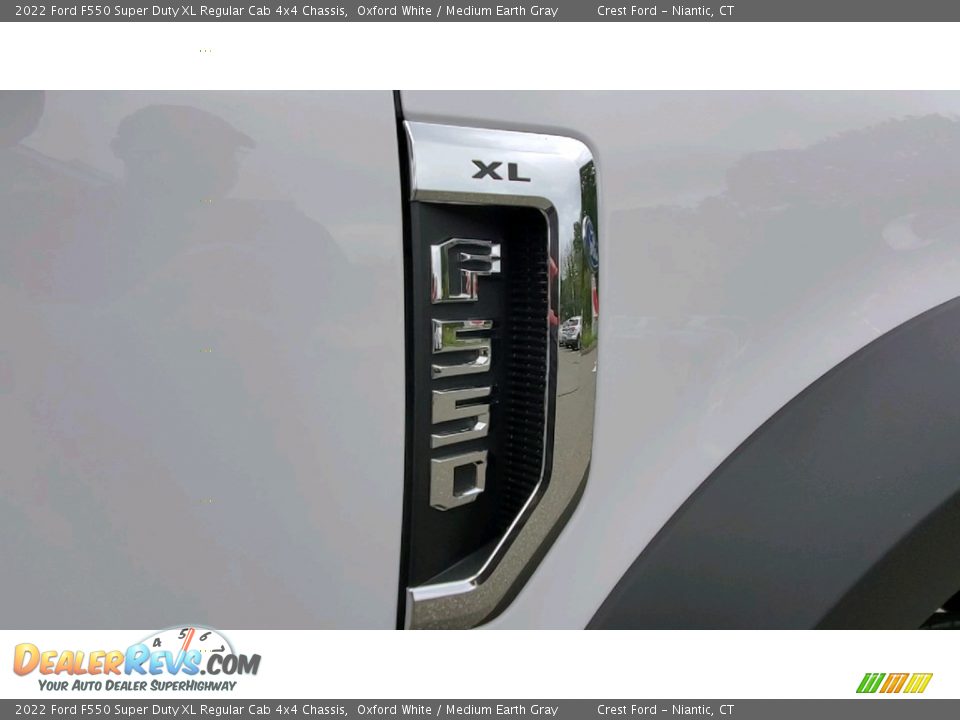 2022 Ford F550 Super Duty XL Regular Cab 4x4 Chassis Oxford White / Medium Earth Gray Photo #21
