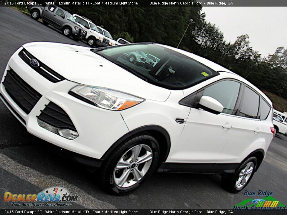 2015 Ford Escape SE White Platinum Metallic Tri-Coat / Medium Light Stone Photo #24