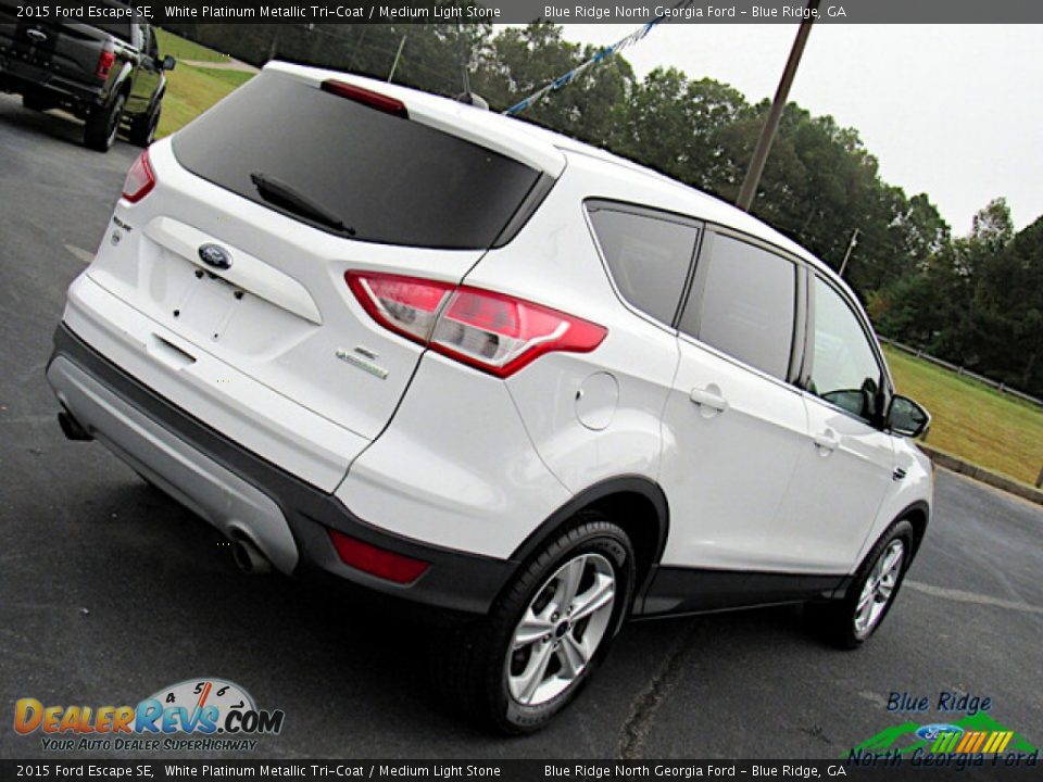 2015 Ford Escape SE White Platinum Metallic Tri-Coat / Medium Light Stone Photo #26