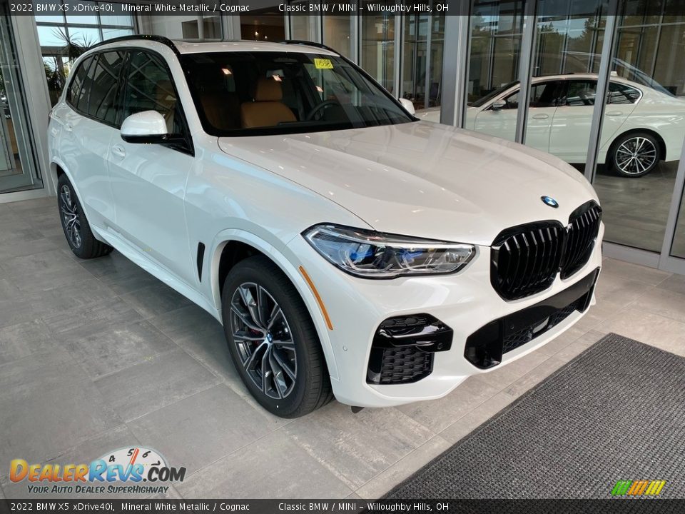 2022 BMW X5 xDrive40i Mineral White Metallic / Cognac Photo #1