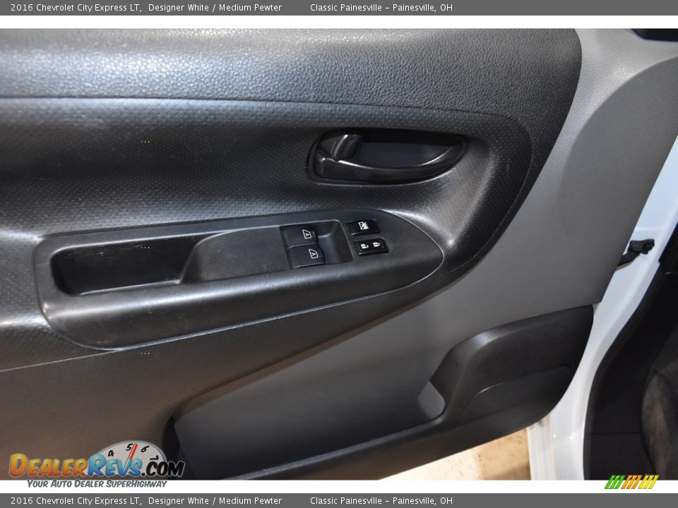 Door Panel of 2016 Chevrolet City Express LT Photo #10