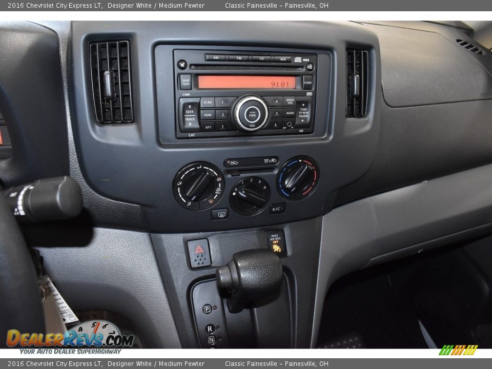 Controls of 2016 Chevrolet City Express LT Photo #12