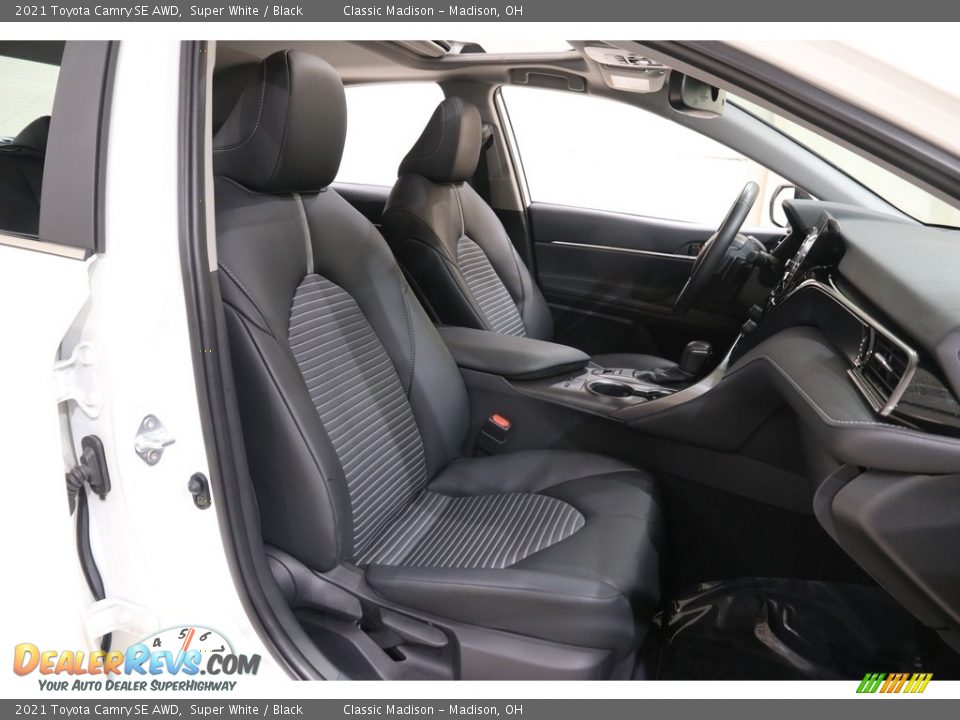 2021 Toyota Camry SE AWD Super White / Black Photo #14