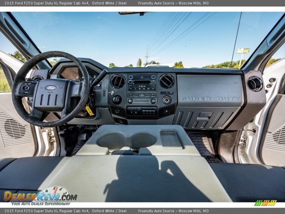 2015 Ford F250 Super Duty XL Regular Cab 4x4 Oxford White / Steel Photo #27