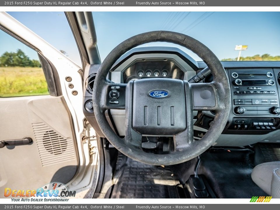 2015 Ford F250 Super Duty XL Regular Cab 4x4 Oxford White / Steel Photo #29