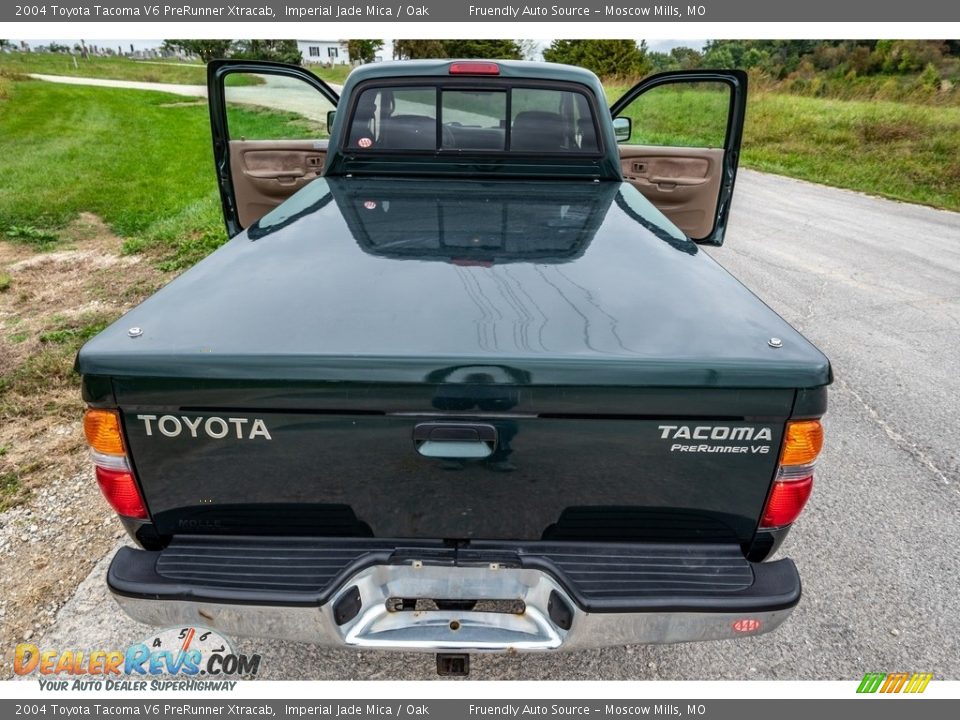 2004 Toyota Tacoma V6 PreRunner Xtracab Imperial Jade Mica / Oak Photo #22