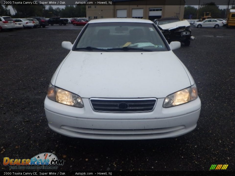 2000 Toyota Camry CE Super White / Oak Photo #2