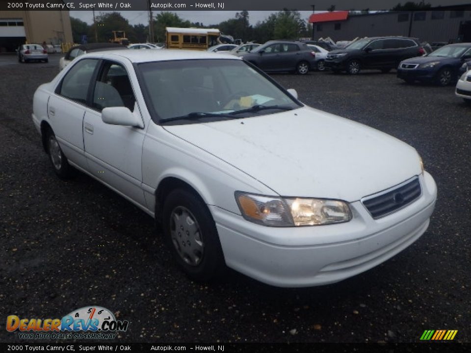 2000 Toyota Camry CE Super White / Oak Photo #3