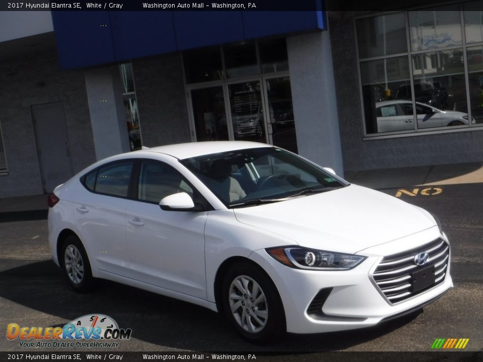 2017 Hyundai Elantra SE White / Gray Photo #1