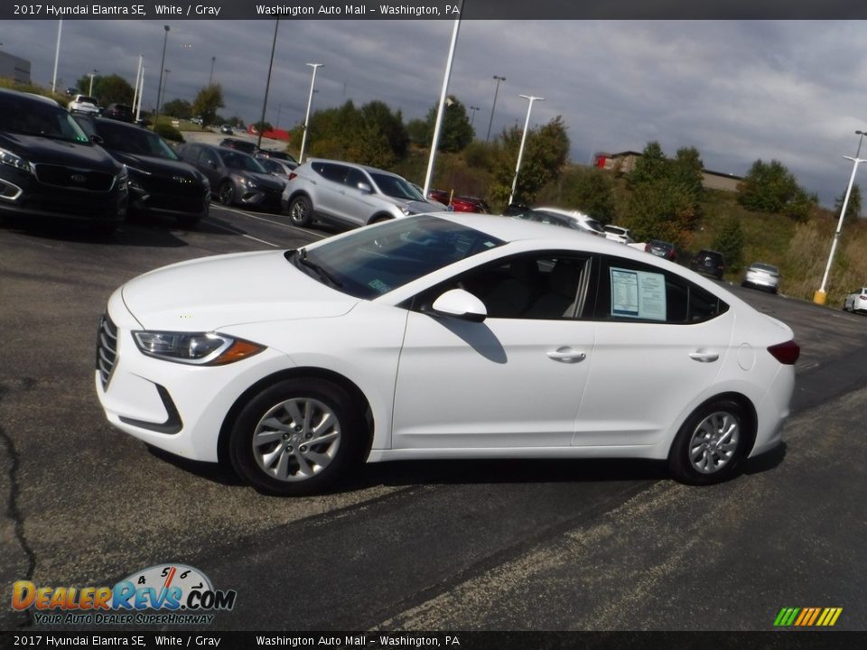 2017 Hyundai Elantra SE White / Gray Photo #6