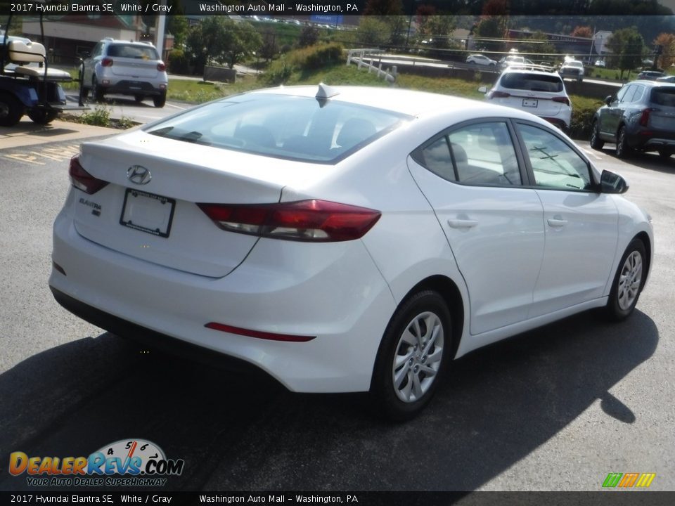 2017 Hyundai Elantra SE White / Gray Photo #10