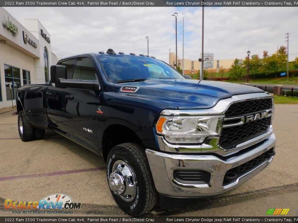 2022 Ram 3500 Tradesman Crew Cab 4x4 Patriot Blue Pearl / Black/Diesel Gray Photo #3