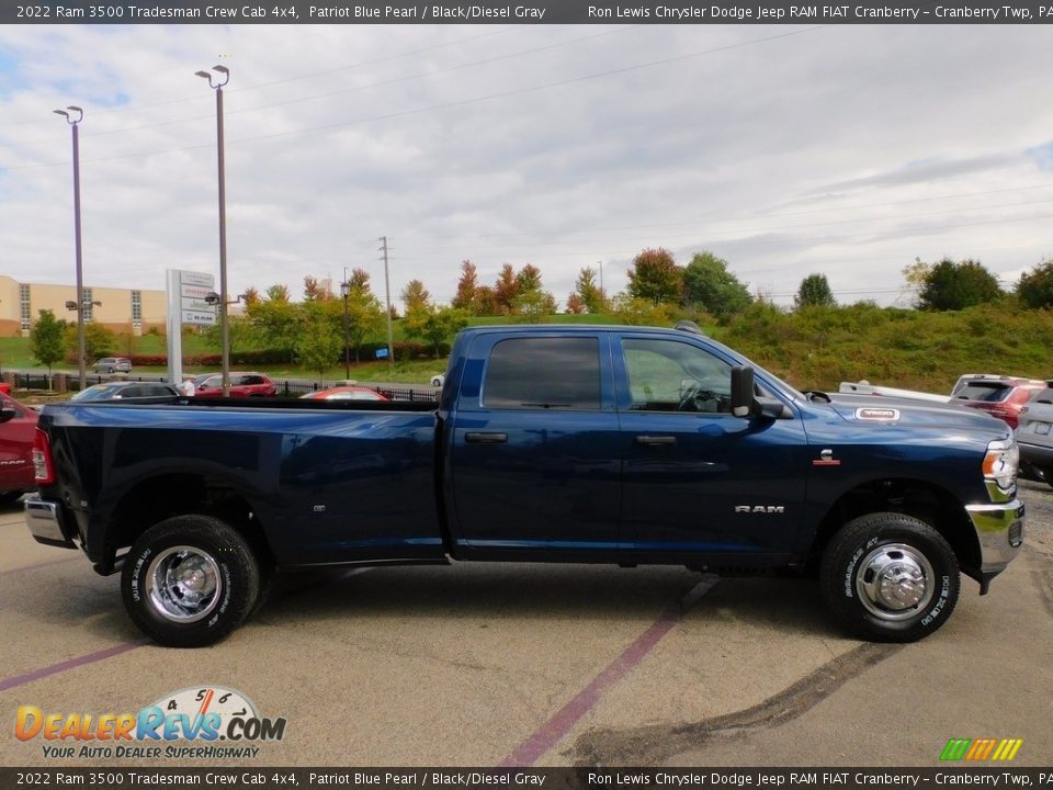 2022 Ram 3500 Tradesman Crew Cab 4x4 Patriot Blue Pearl / Black/Diesel Gray Photo #4