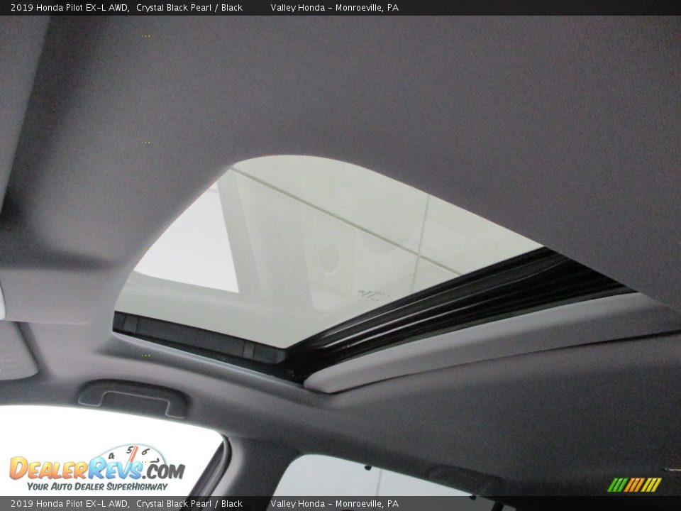 2019 Honda Pilot EX-L AWD Crystal Black Pearl / Black Photo #10