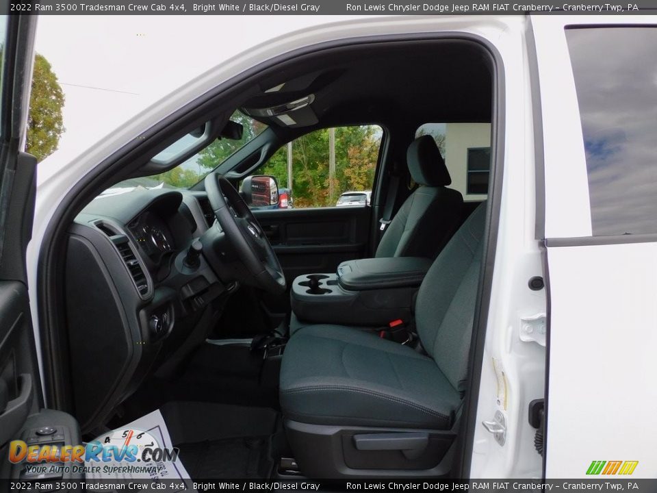 2022 Ram 3500 Tradesman Crew Cab 4x4 Bright White / Black/Diesel Gray Photo #11