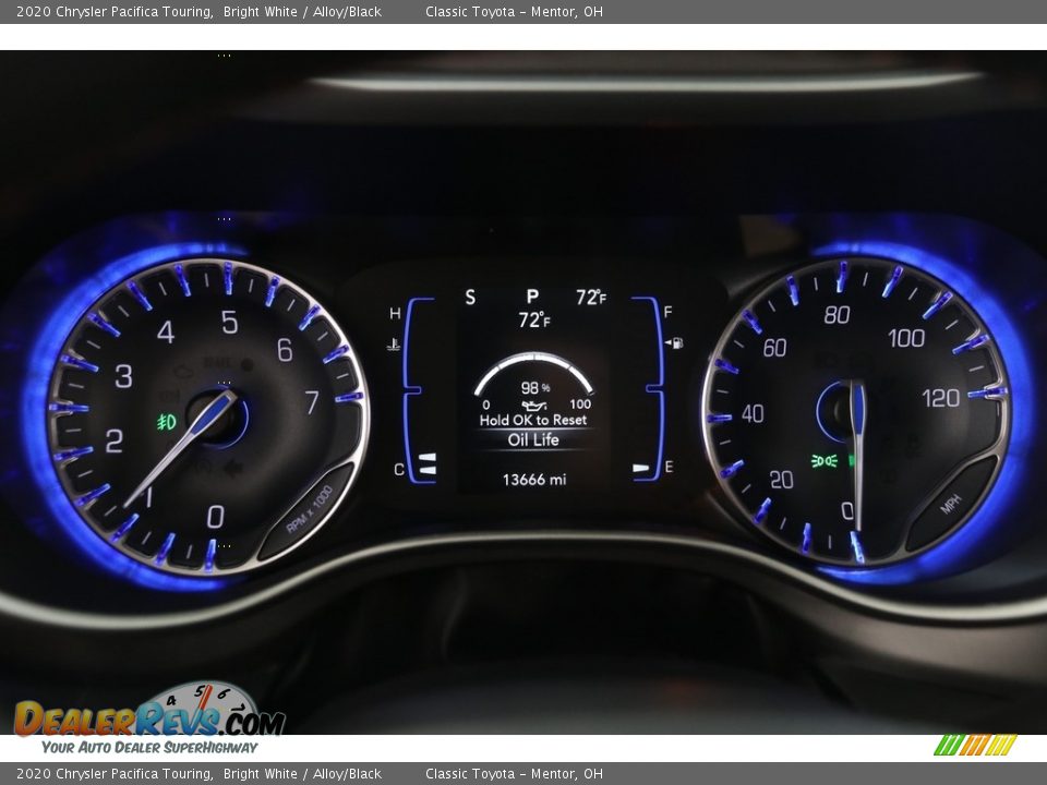 2020 Chrysler Pacifica Touring Bright White / Alloy/Black Photo #8