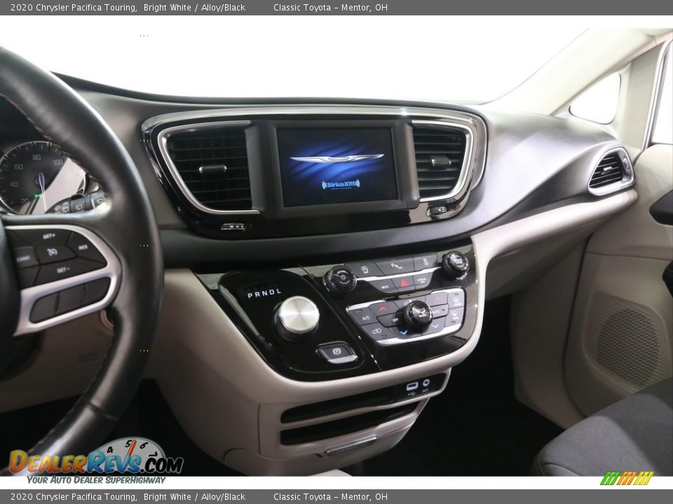 2020 Chrysler Pacifica Touring Bright White / Alloy/Black Photo #9