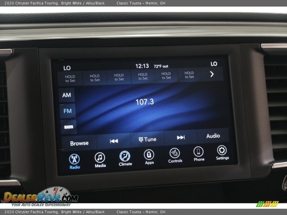 2020 Chrysler Pacifica Touring Bright White / Alloy/Black Photo #10