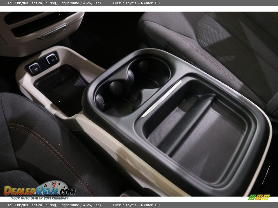 2020 Chrysler Pacifica Touring Bright White / Alloy/Black Photo #15