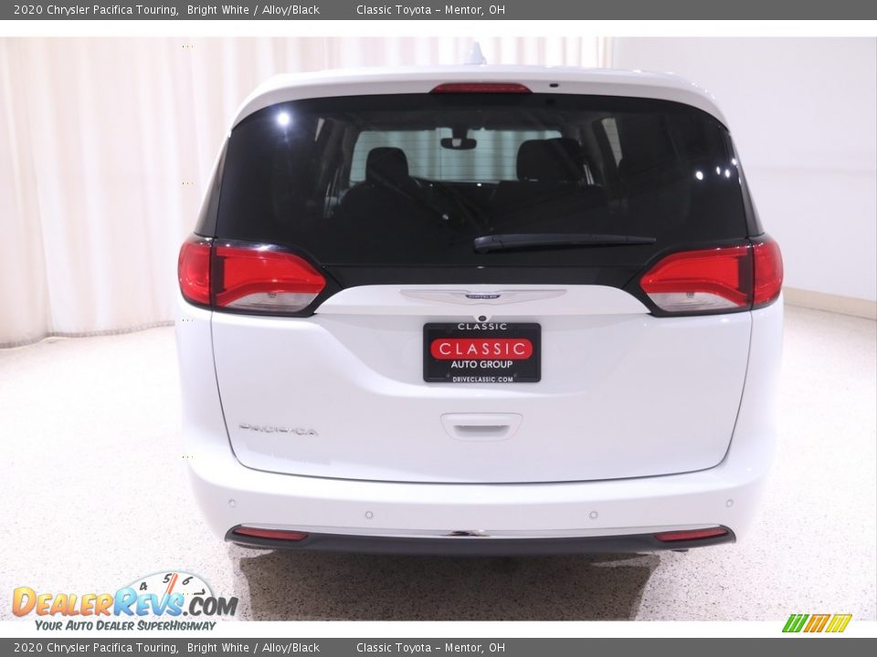 2020 Chrysler Pacifica Touring Bright White / Alloy/Black Photo #21