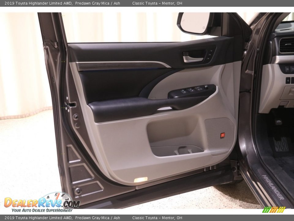 2019 Toyota Highlander Limited AWD Predawn Gray Mica / Ash Photo #4