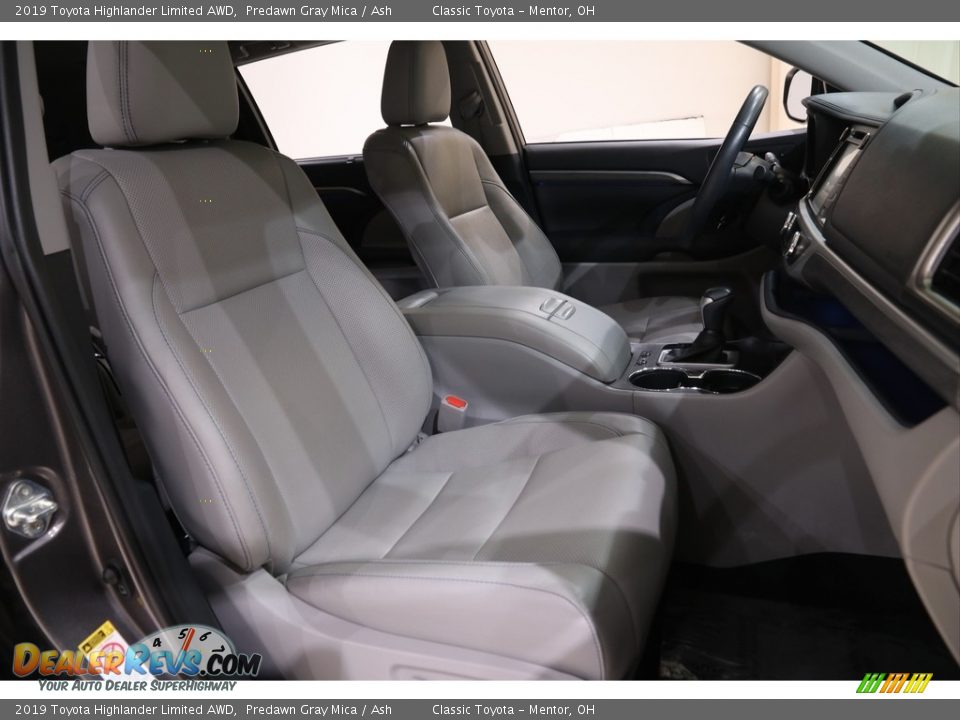 2019 Toyota Highlander Limited AWD Predawn Gray Mica / Ash Photo #16
