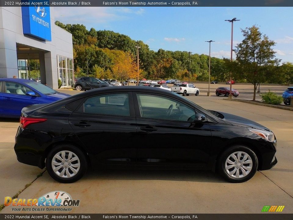 2022 Hyundai Accent SE Absolute Black / Black Photo #1