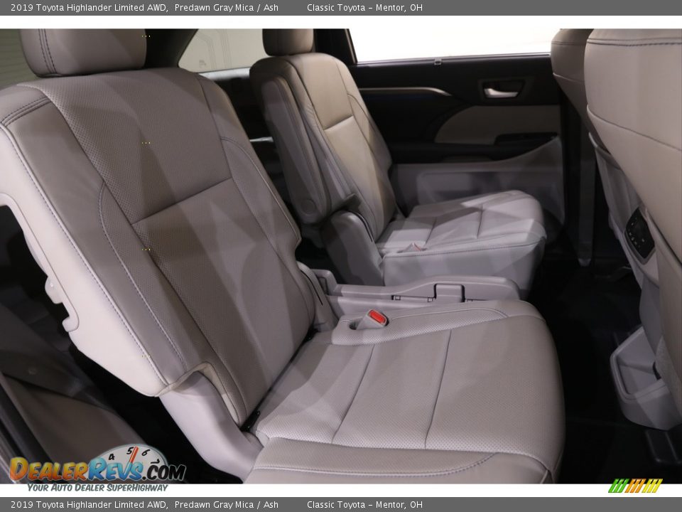 2019 Toyota Highlander Limited AWD Predawn Gray Mica / Ash Photo #17