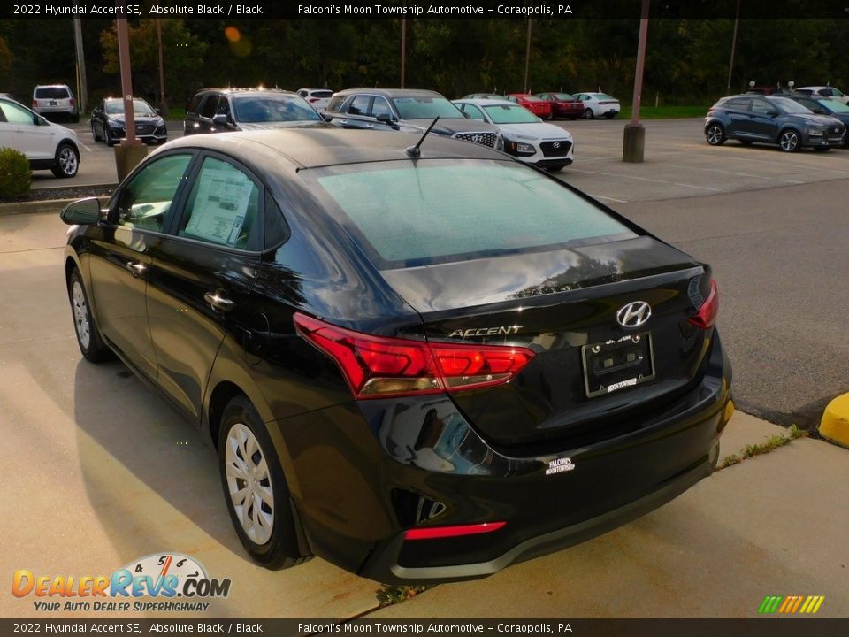 2022 Hyundai Accent SE Absolute Black / Black Photo #5