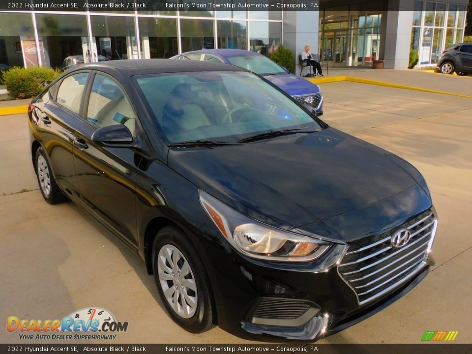 2022 Hyundai Accent SE Absolute Black / Black Photo #9