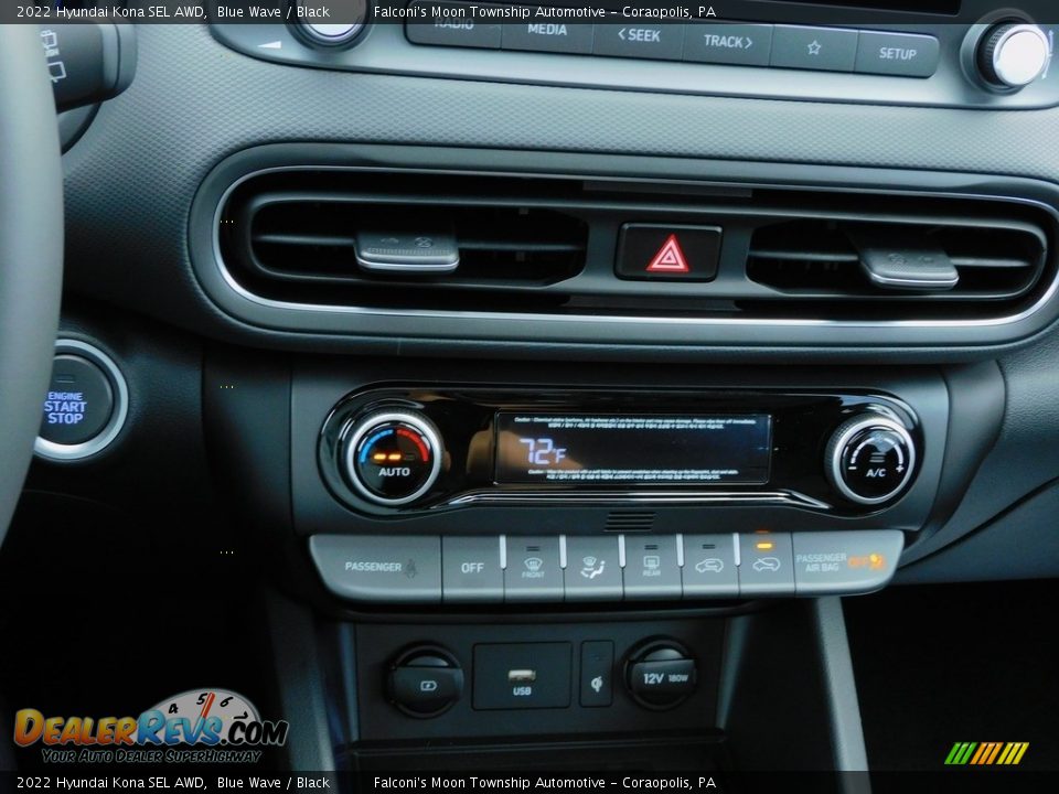 Controls of 2022 Hyundai Kona SEL AWD Photo #17