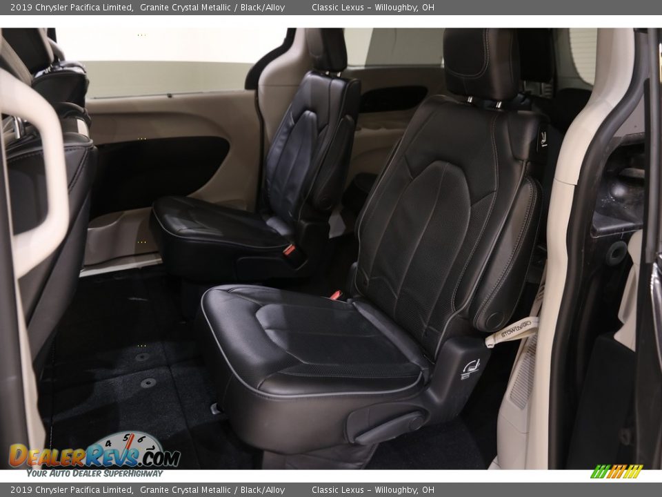 2019 Chrysler Pacifica Limited Granite Crystal Metallic / Black/Alloy Photo #19