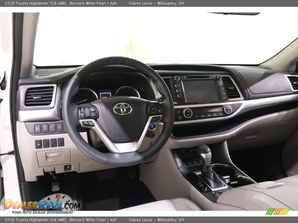 2018 Toyota Highlander XLE AWD Blizzard White Pearl / Ash Photo #6