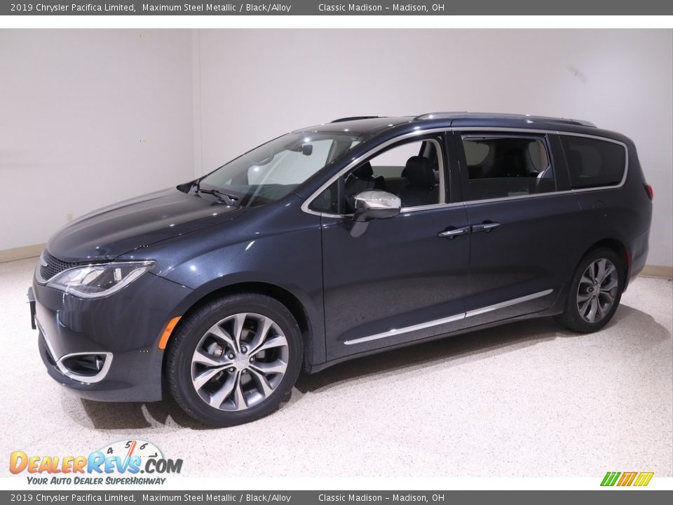 2019 Chrysler Pacifica Limited Maximum Steel Metallic / Black/Alloy Photo #3