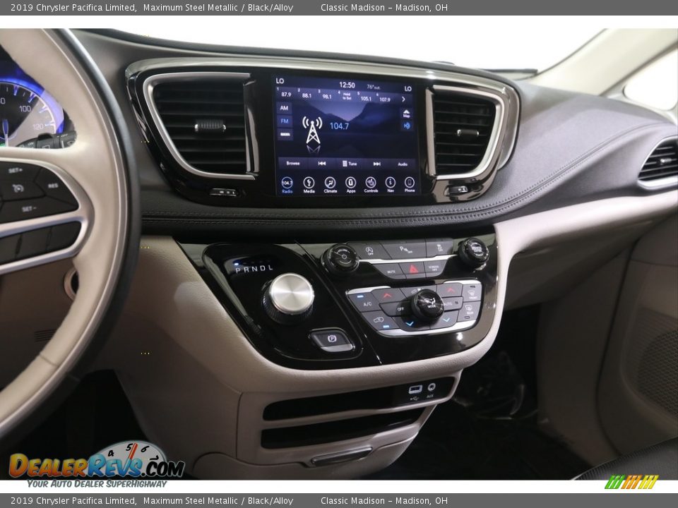 2019 Chrysler Pacifica Limited Maximum Steel Metallic / Black/Alloy Photo #9
