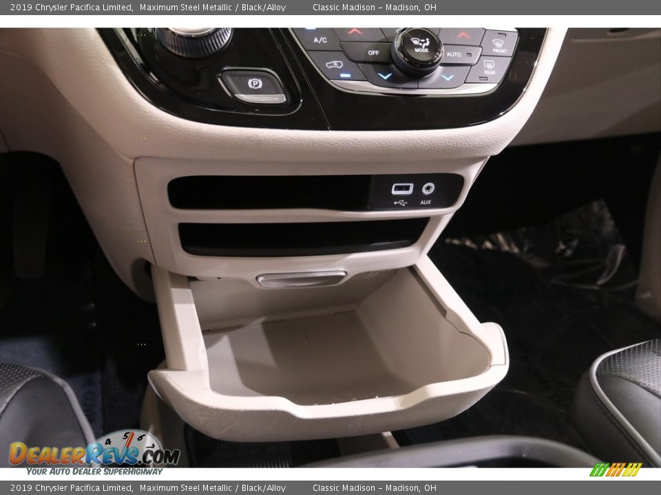 2019 Chrysler Pacifica Limited Maximum Steel Metallic / Black/Alloy Photo #14