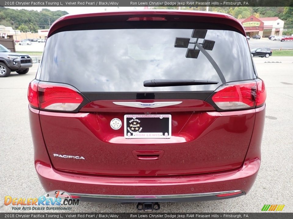 2018 Chrysler Pacifica Touring L Velvet Red Pearl / Black/Alloy Photo #4