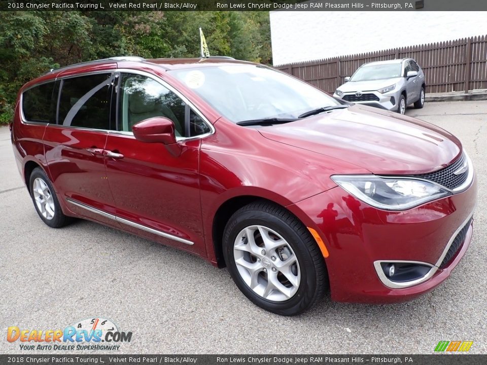 2018 Chrysler Pacifica Touring L Velvet Red Pearl / Black/Alloy Photo #8