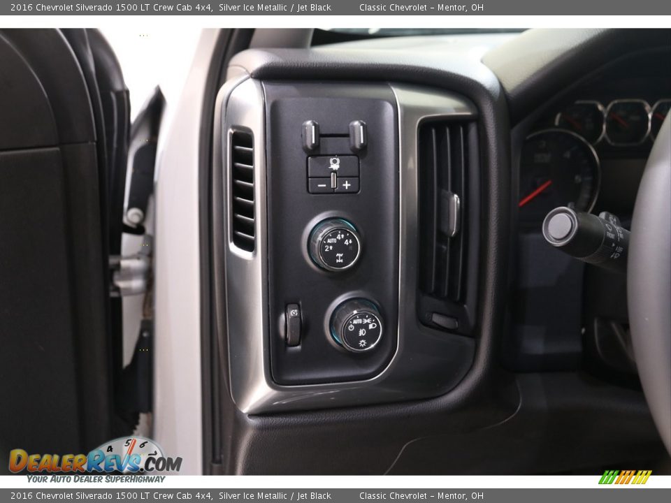 Controls of 2016 Chevrolet Silverado 1500 LT Crew Cab 4x4 Photo #6
