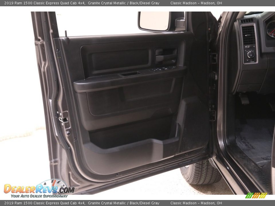 2019 Ram 1500 Classic Express Quad Cab 4x4 Granite Crystal Metallic / Black/Diesel Gray Photo #4