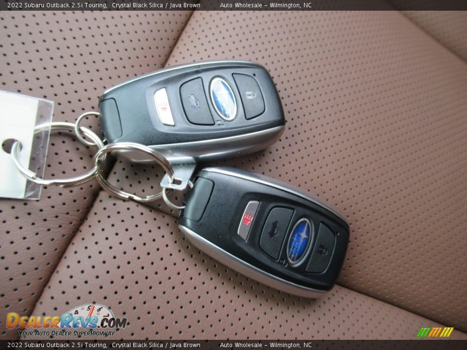 Keys of 2022 Subaru Outback 2.5i Touring Photo #20