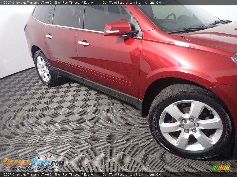 2017 Chevrolet Traverse LT AWD Siren Red Tintcoat / Ebony Photo #5