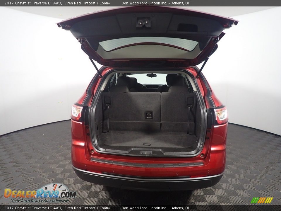 2017 Chevrolet Traverse LT AWD Siren Red Tintcoat / Ebony Photo #15