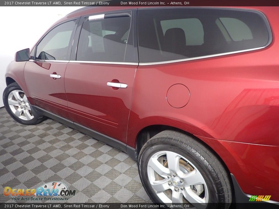 2017 Chevrolet Traverse LT AWD Siren Red Tintcoat / Ebony Photo #19