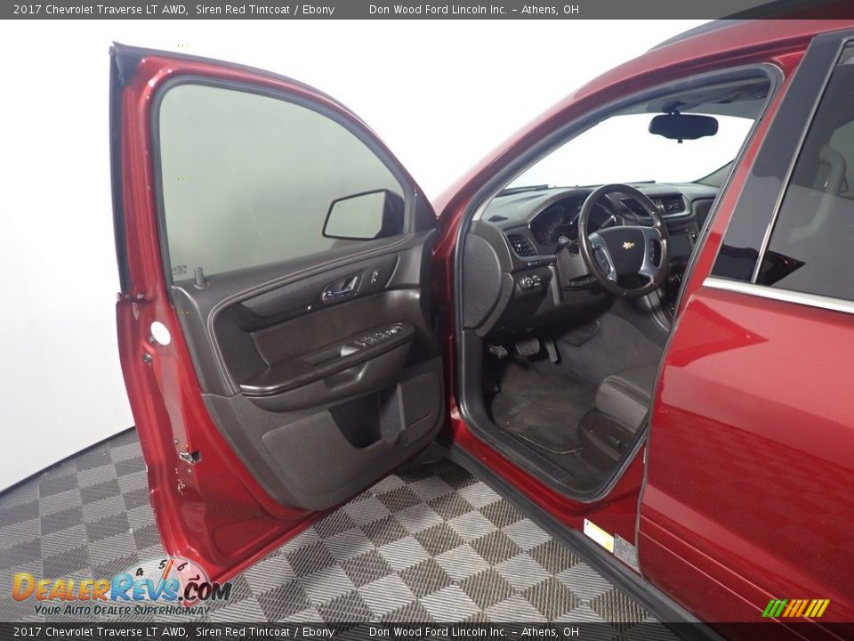 2017 Chevrolet Traverse LT AWD Siren Red Tintcoat / Ebony Photo #21