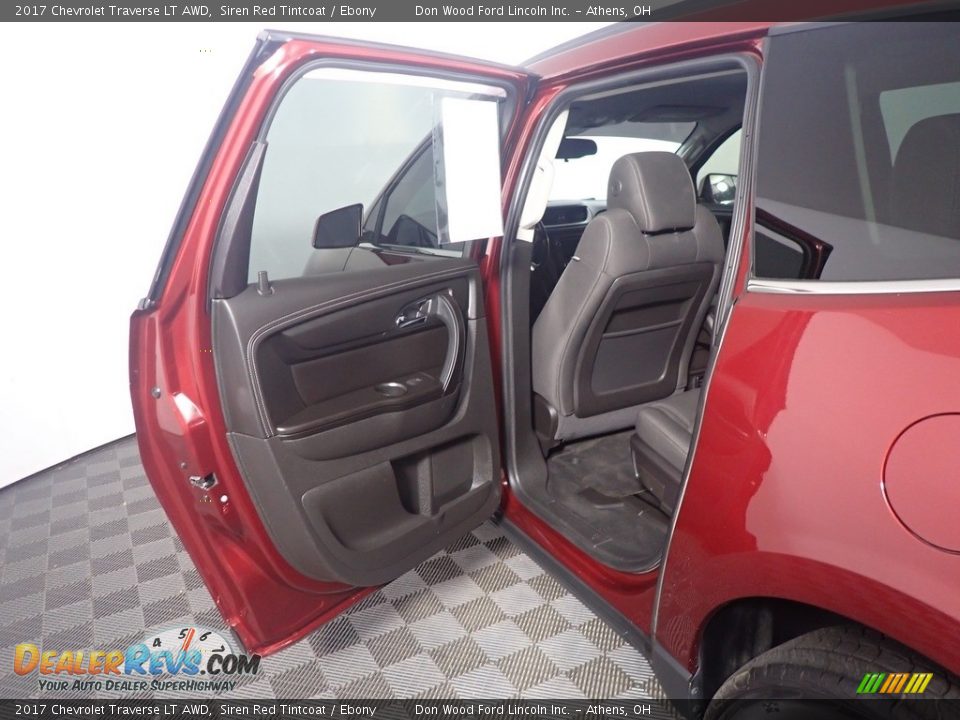 2017 Chevrolet Traverse LT AWD Siren Red Tintcoat / Ebony Photo #34