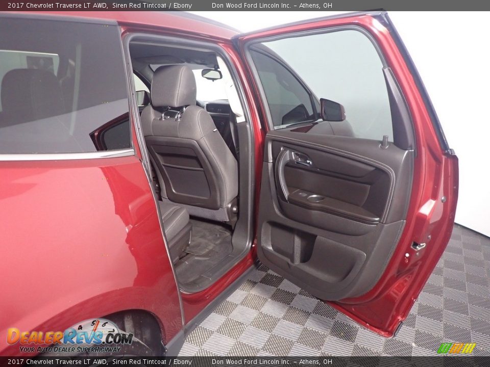 2017 Chevrolet Traverse LT AWD Siren Red Tintcoat / Ebony Photo #36