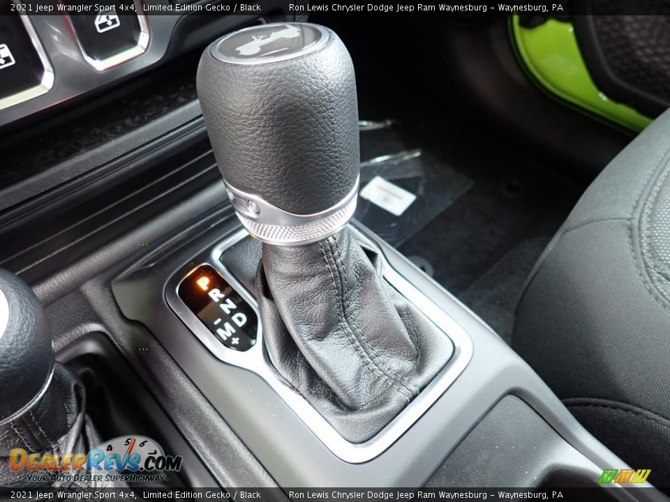 2021 Jeep Wrangler Sport 4x4 Shifter Photo #16