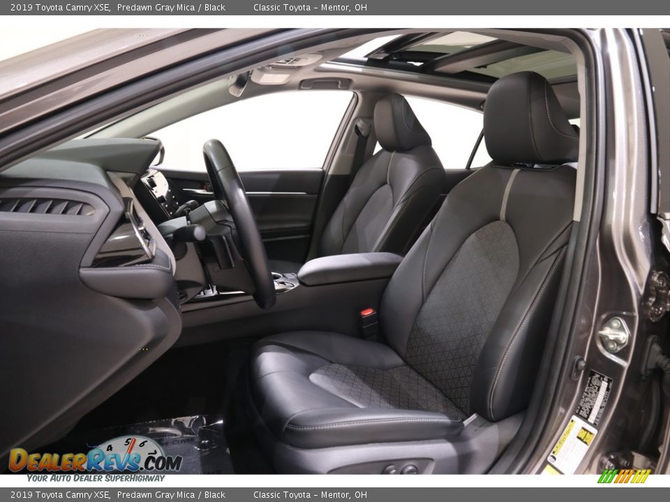 2019 Toyota Camry XSE Predawn Gray Mica / Black Photo #5