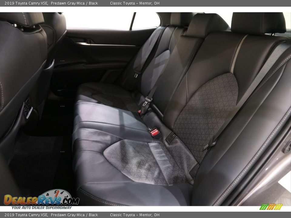2019 Toyota Camry XSE Predawn Gray Mica / Black Photo #16
